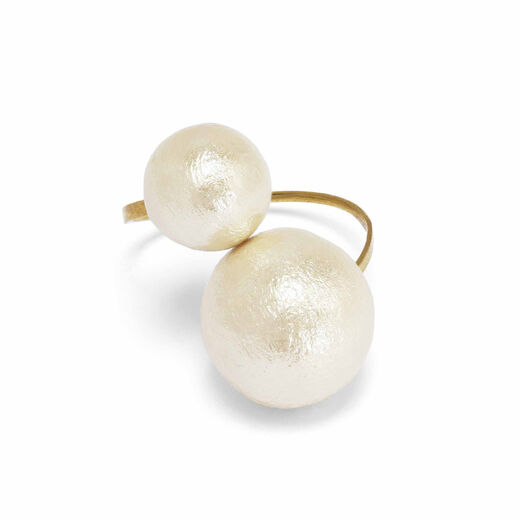 Cotton pearl ring by Anq